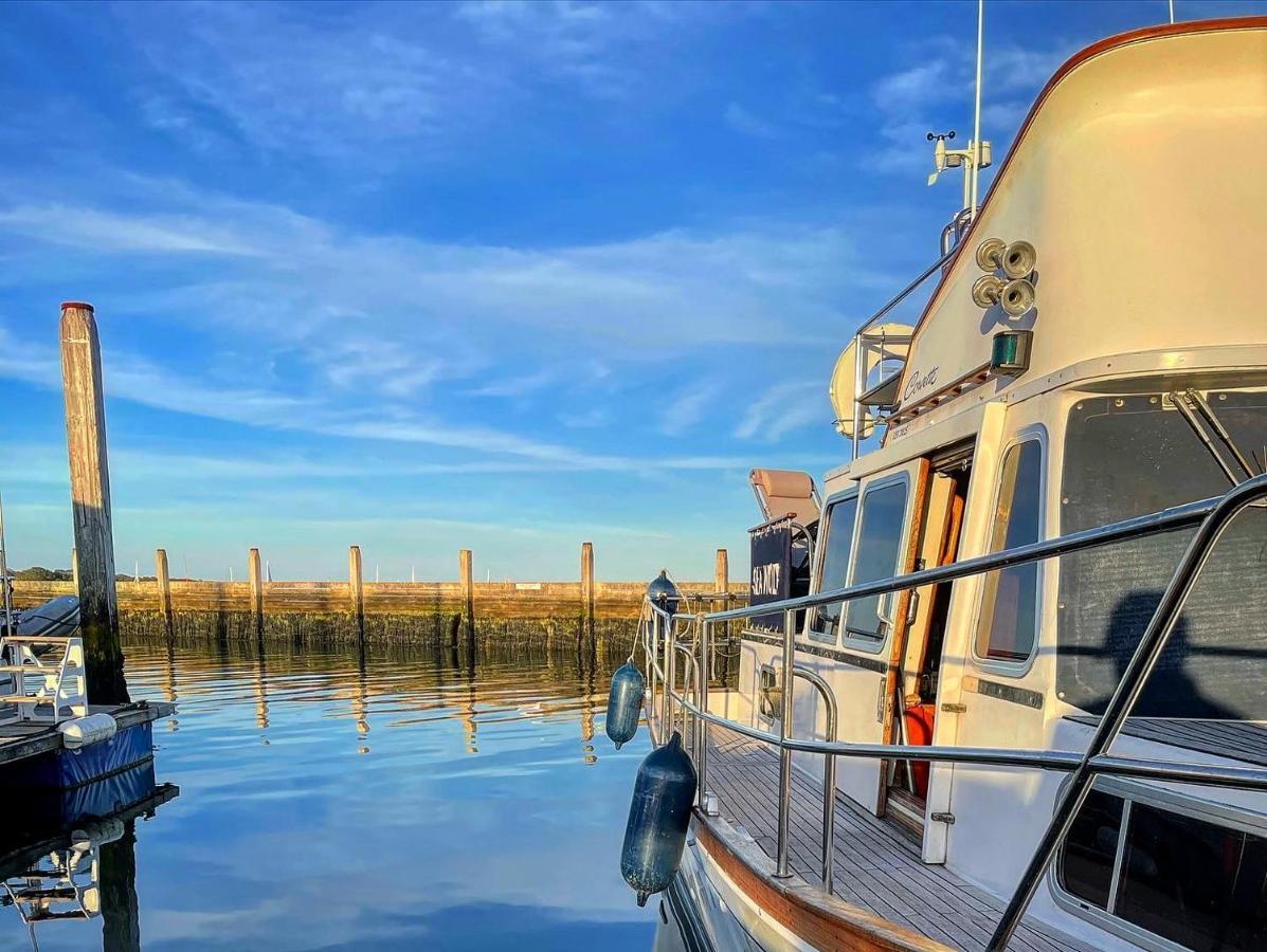 Motor Yacht Sea Wolf Botel *